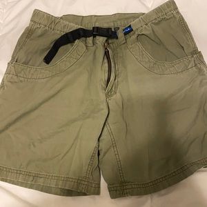 Men’s KAVU green khaki shorts